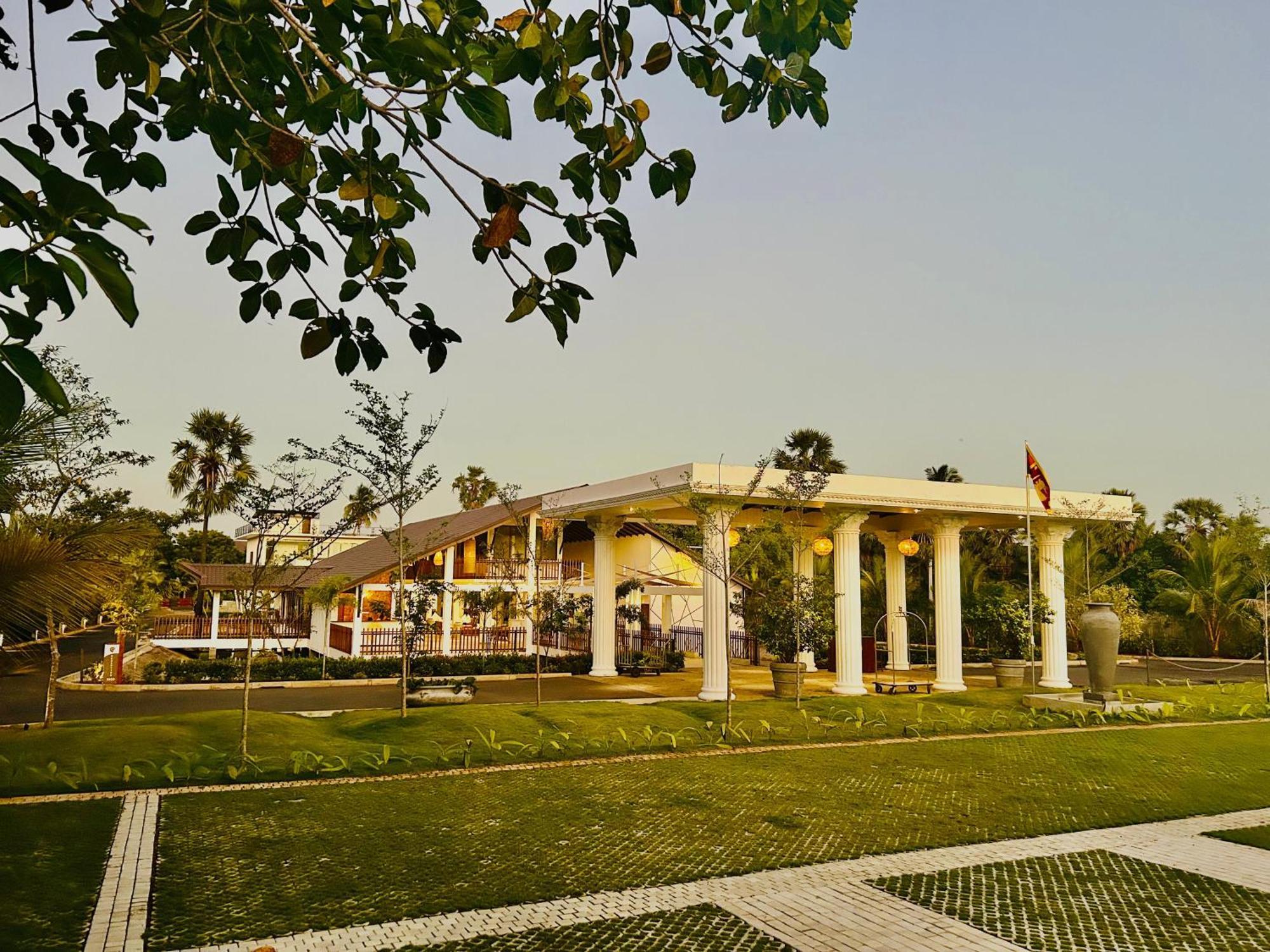 Uppuveli Beach By Dsk تريكونامالاي المظهر الخارجي الصورة
